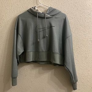 Cropped nike sweatshirt